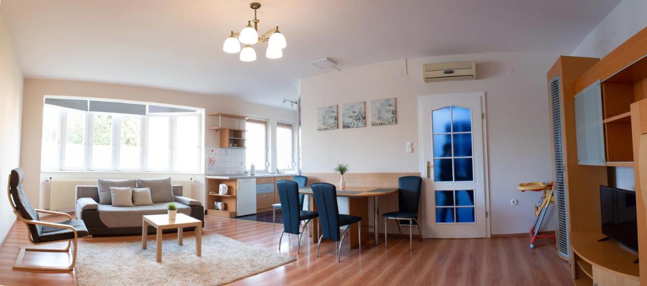 Titan Apartman Дьюла Екстер'єр фото
