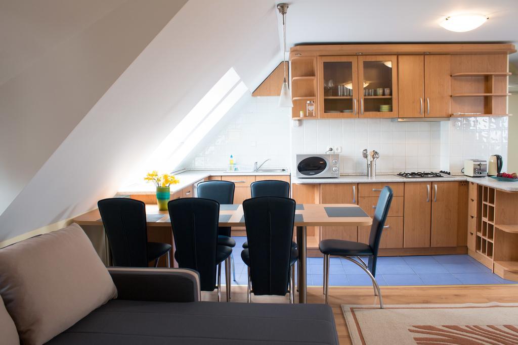 Titan Apartman Дьюла Екстер'єр фото